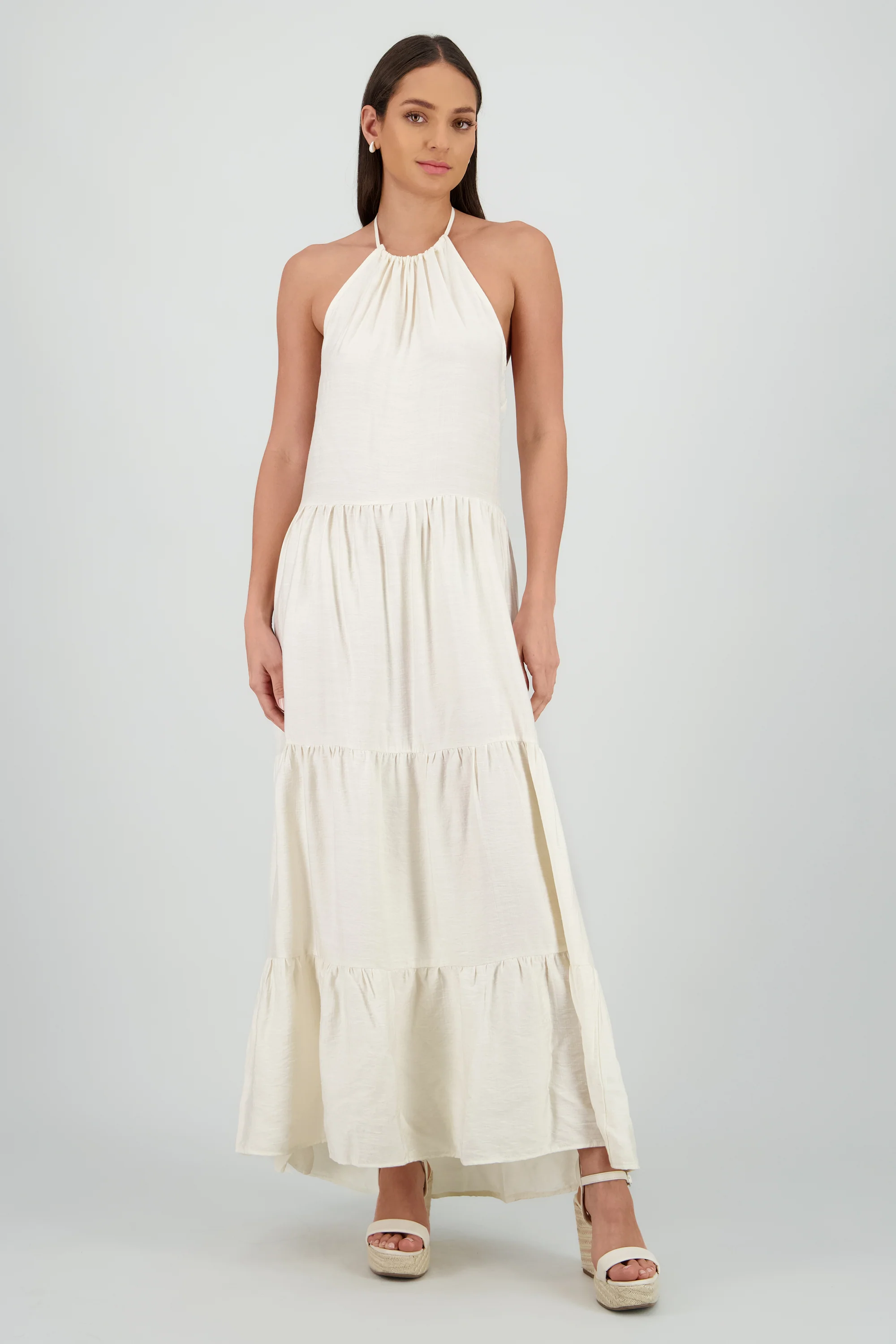 Vestido maxi halter con olanes