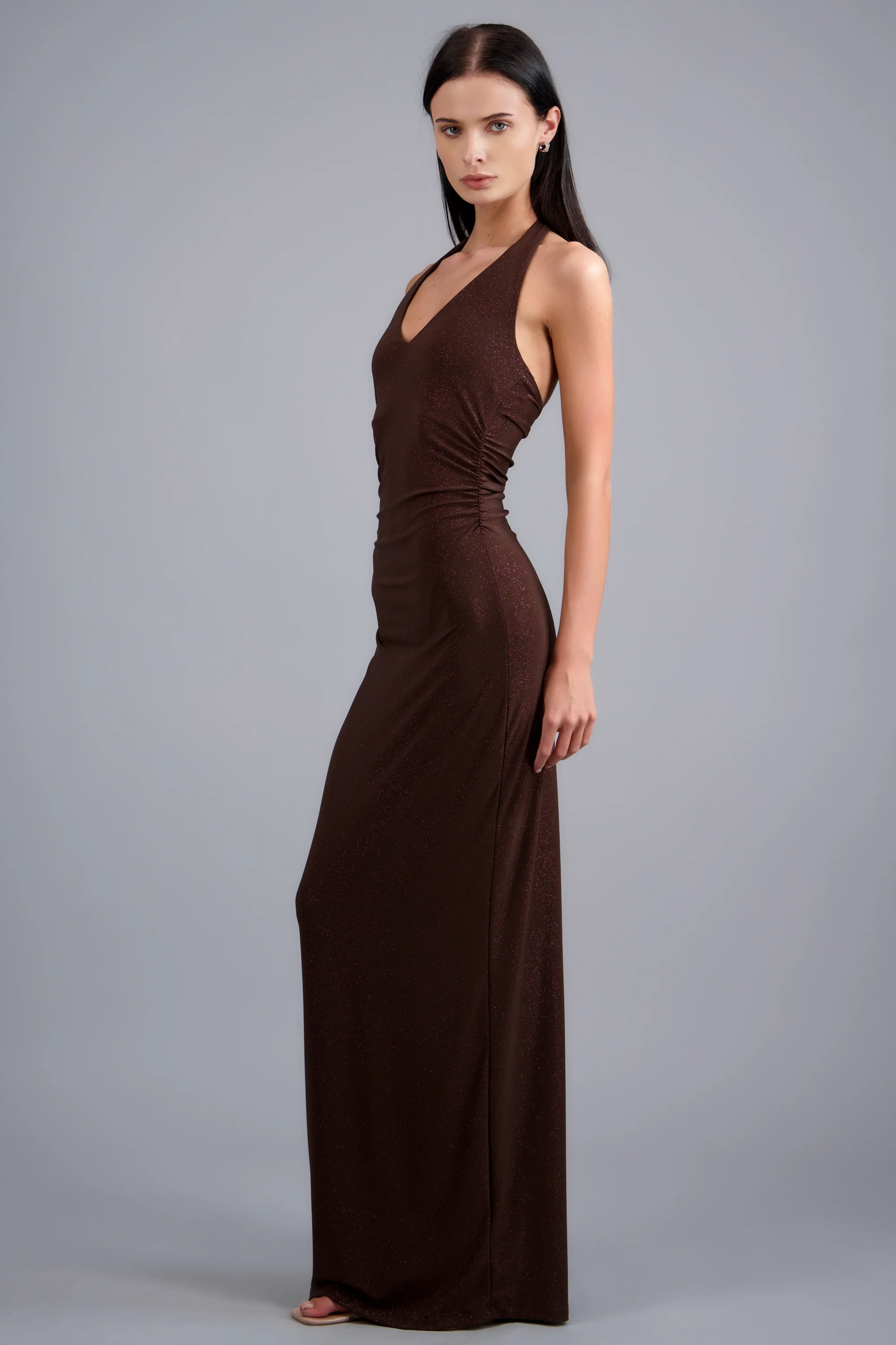 Vestido maxi halter detalle plisado - Image 3