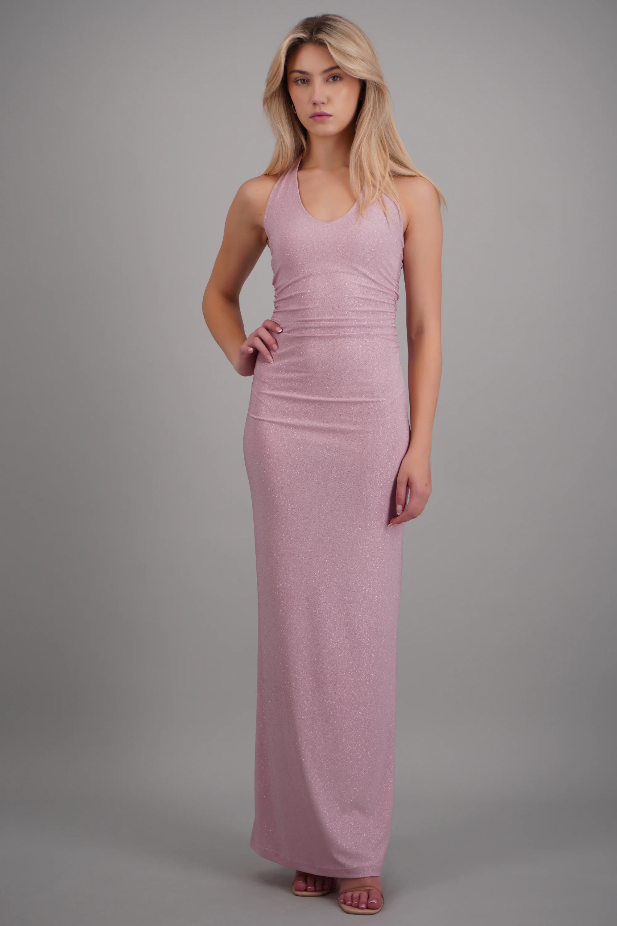 Vestido maxi halter detalle plisado - Image 2