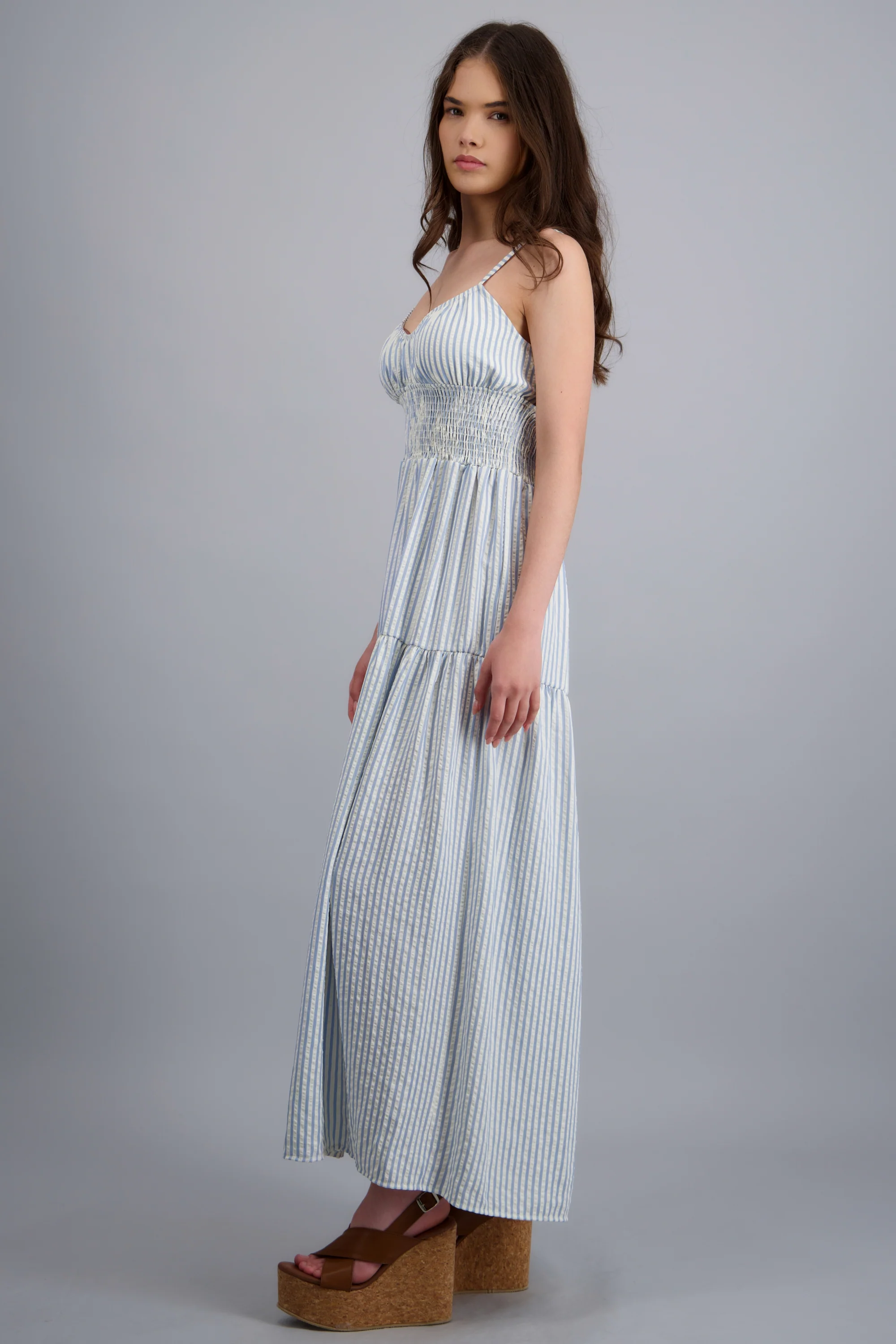 Vestido maxi lineas escote espalda - Image 3