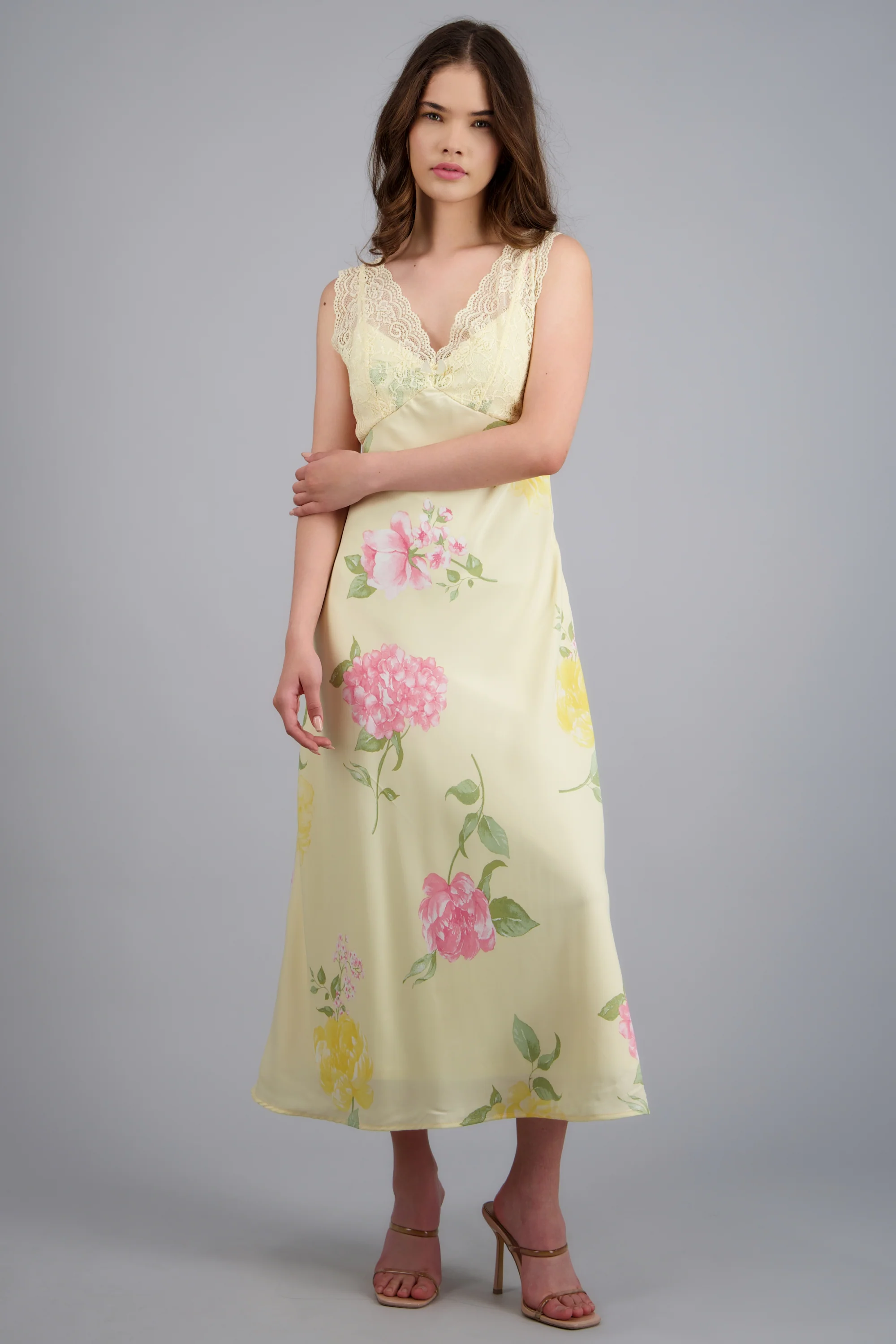 Vestido maxi satin flores detalle encaje - Image 3