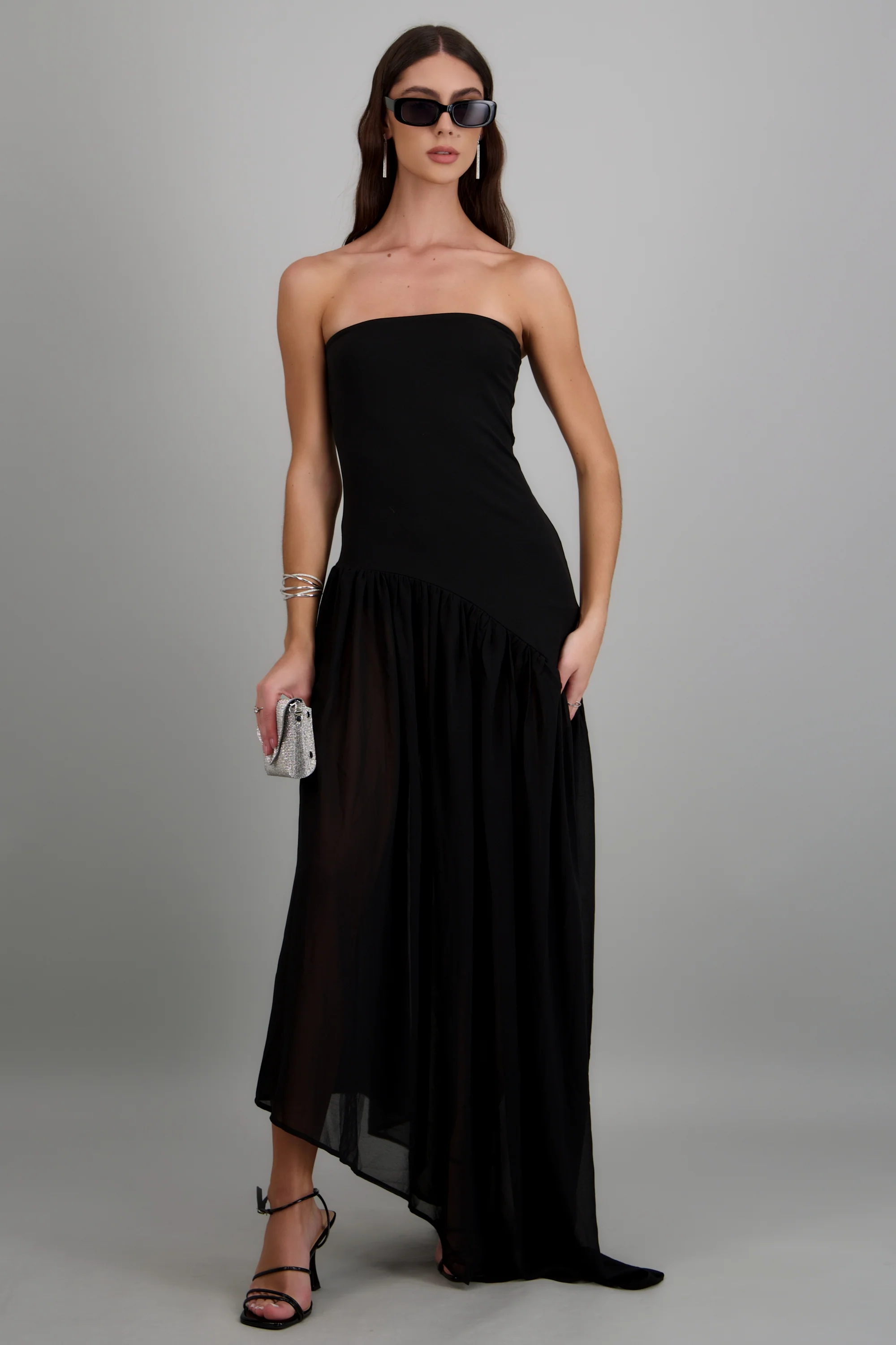 Vestido maxi straple asimétrico