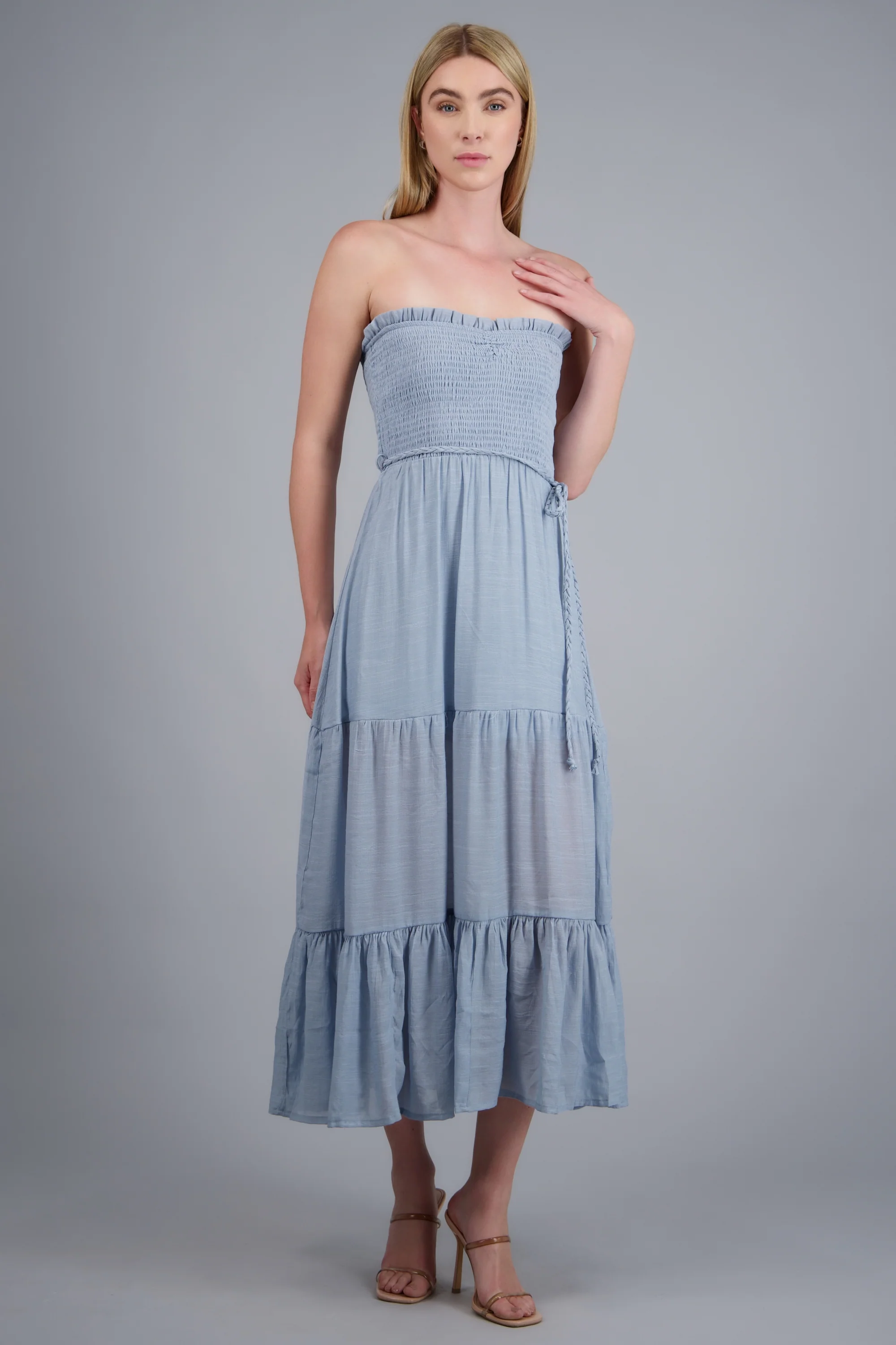 vestido maxi strapless fruncido