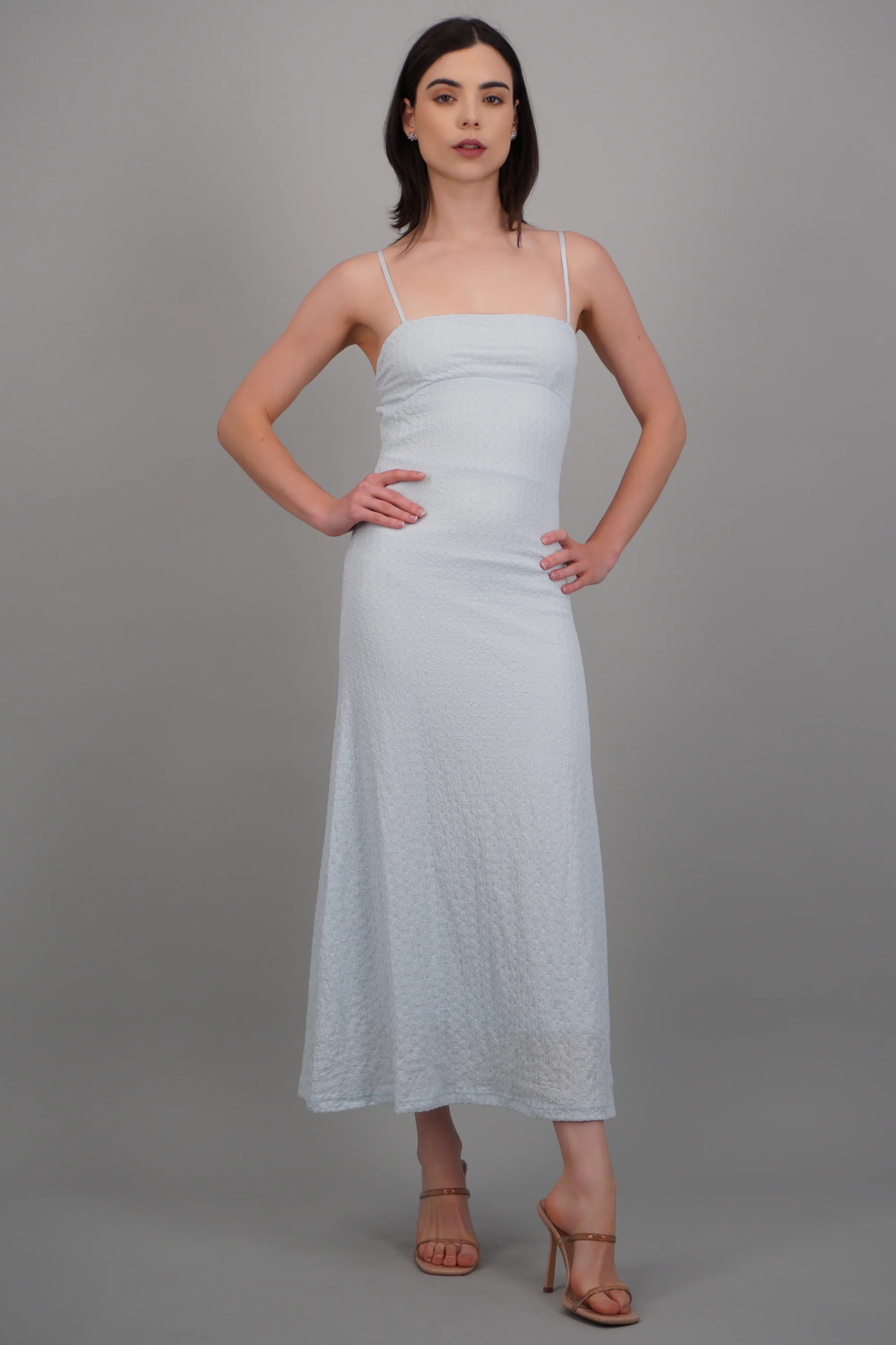 Vestido maxi textura detalle escote - Image 3