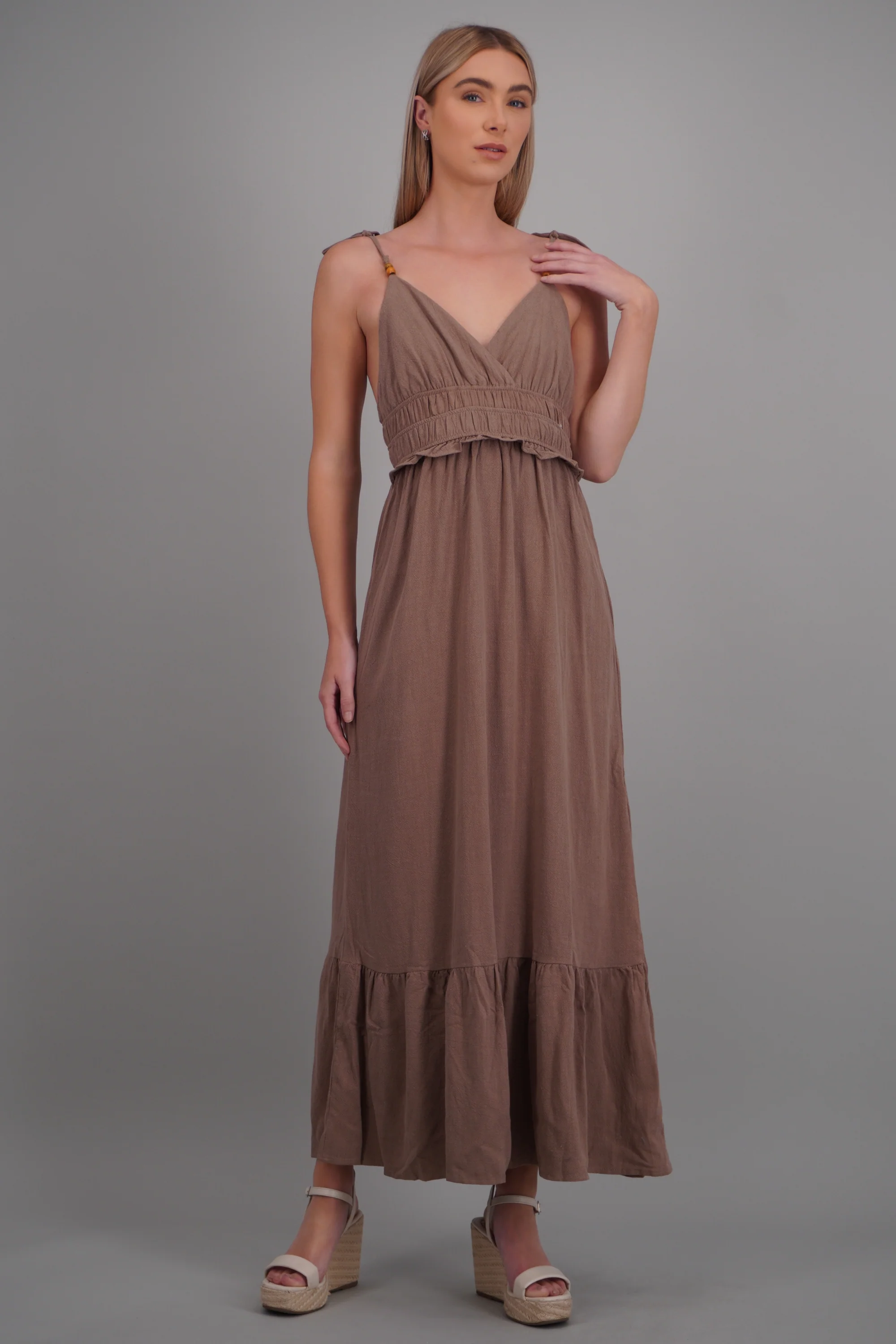 Vestido maxi tirantes detalle smock - Image 2