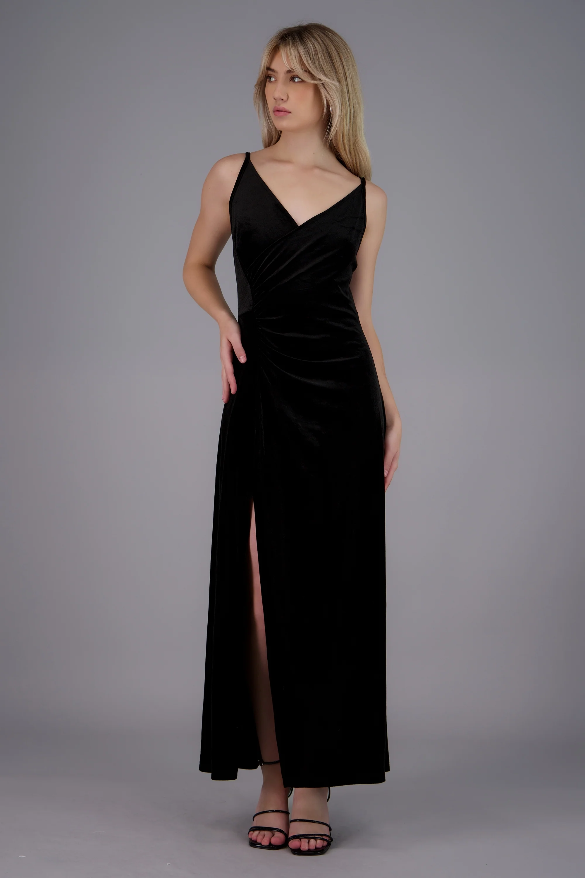 Vestido maxi velvet escote en v