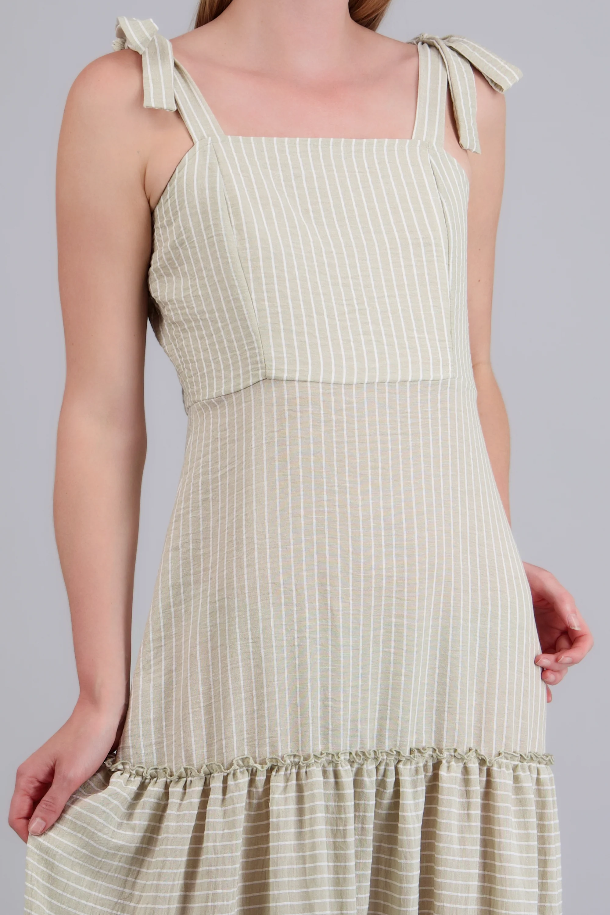 Vestido midi con tirantes detalle olanes - Image 5