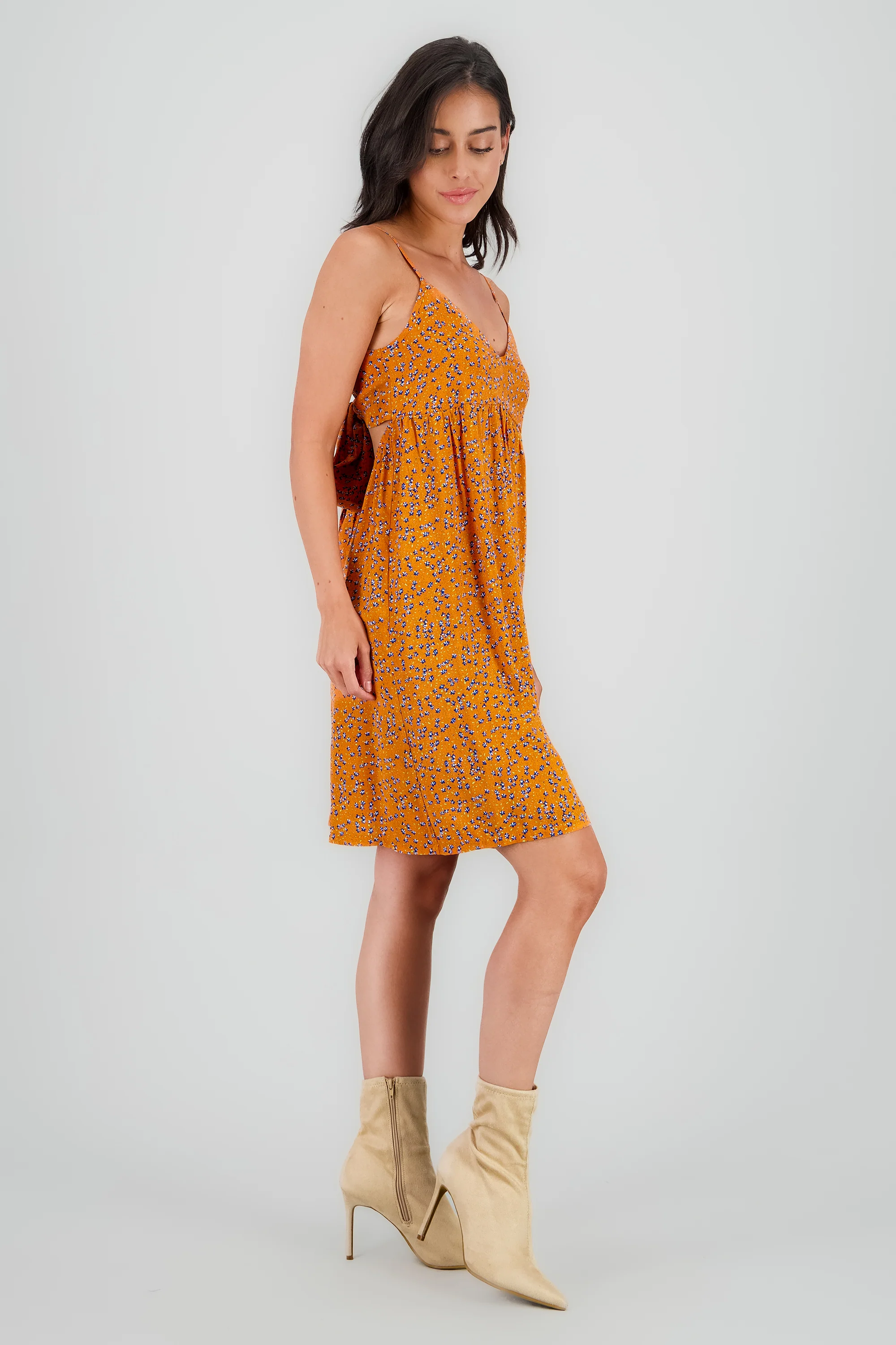 Vestido midi escote v tirantes - Image 3