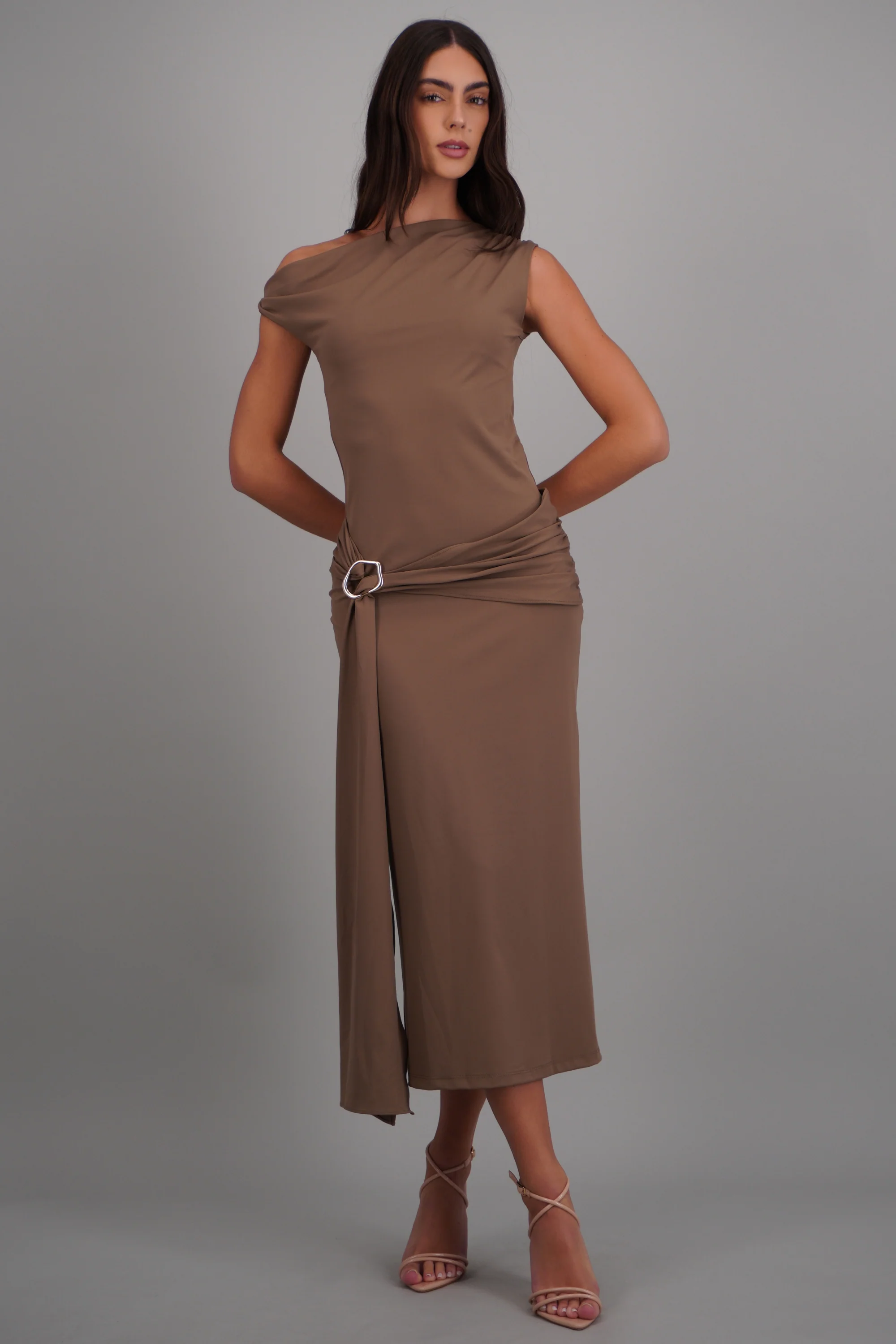 Vestido midi hombro caido detalle cadera - Image 3