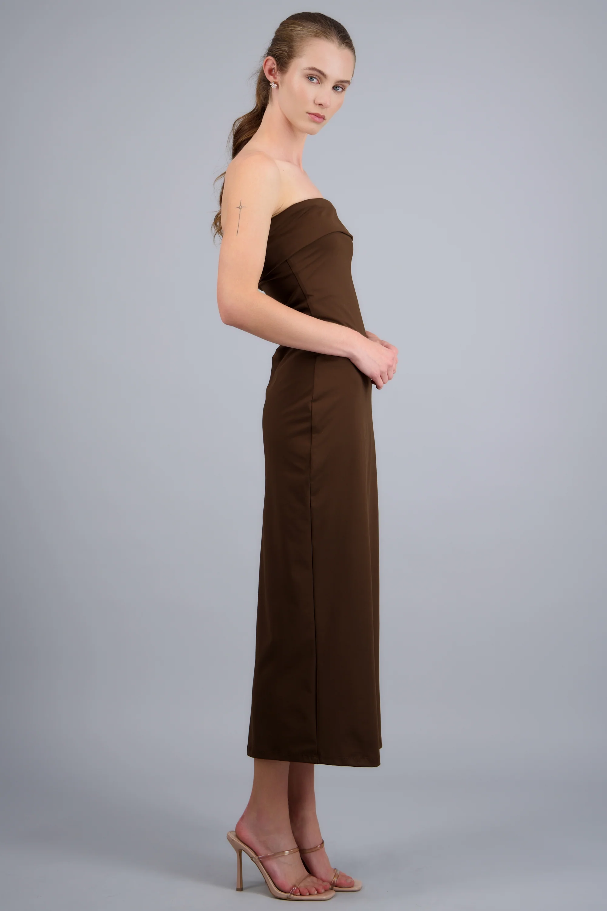 Vestido midi liso strapless - Image 2