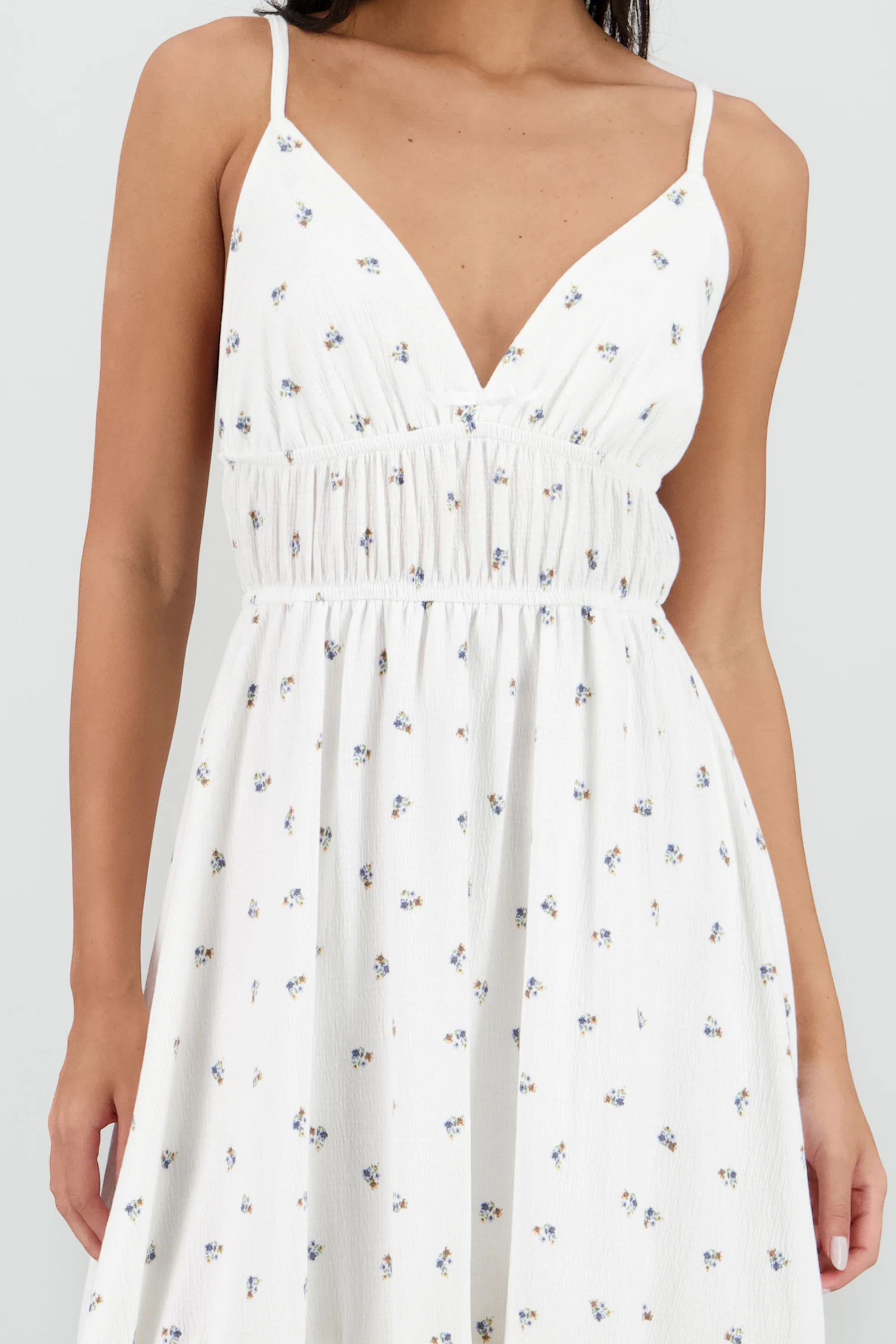 Vestido midi tirantes escote v - Image 5