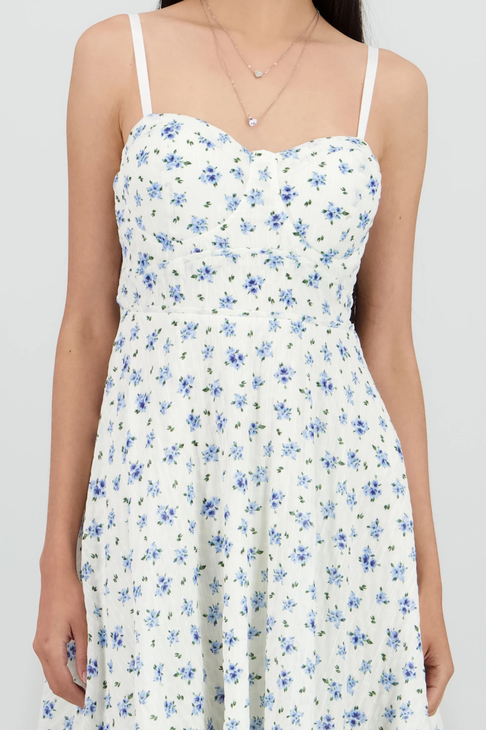 Vestido mini con copas de textura y flores - Image 5