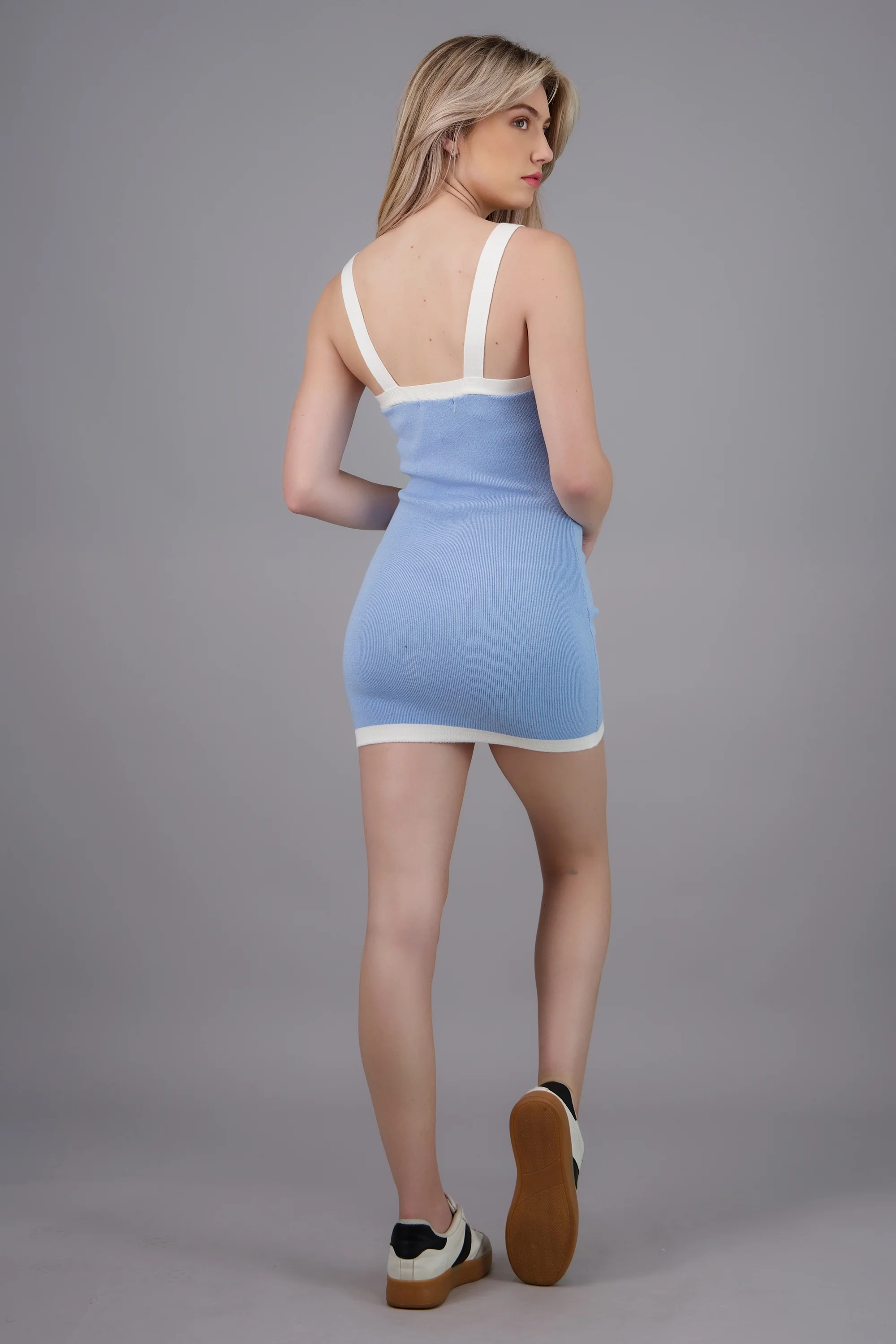 Vestido mini contraste tirantes - Image 4