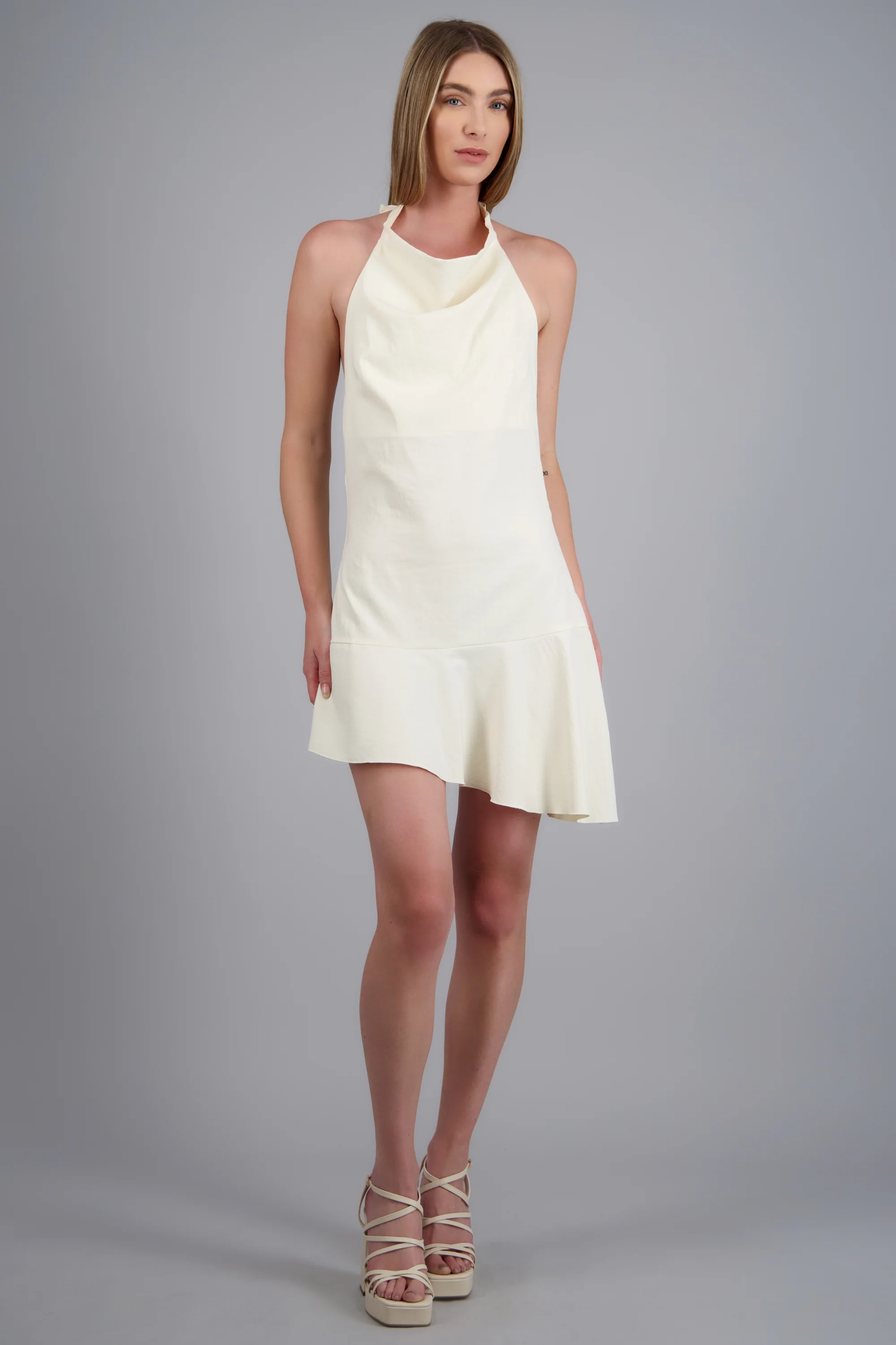 Vestido mini halter liso