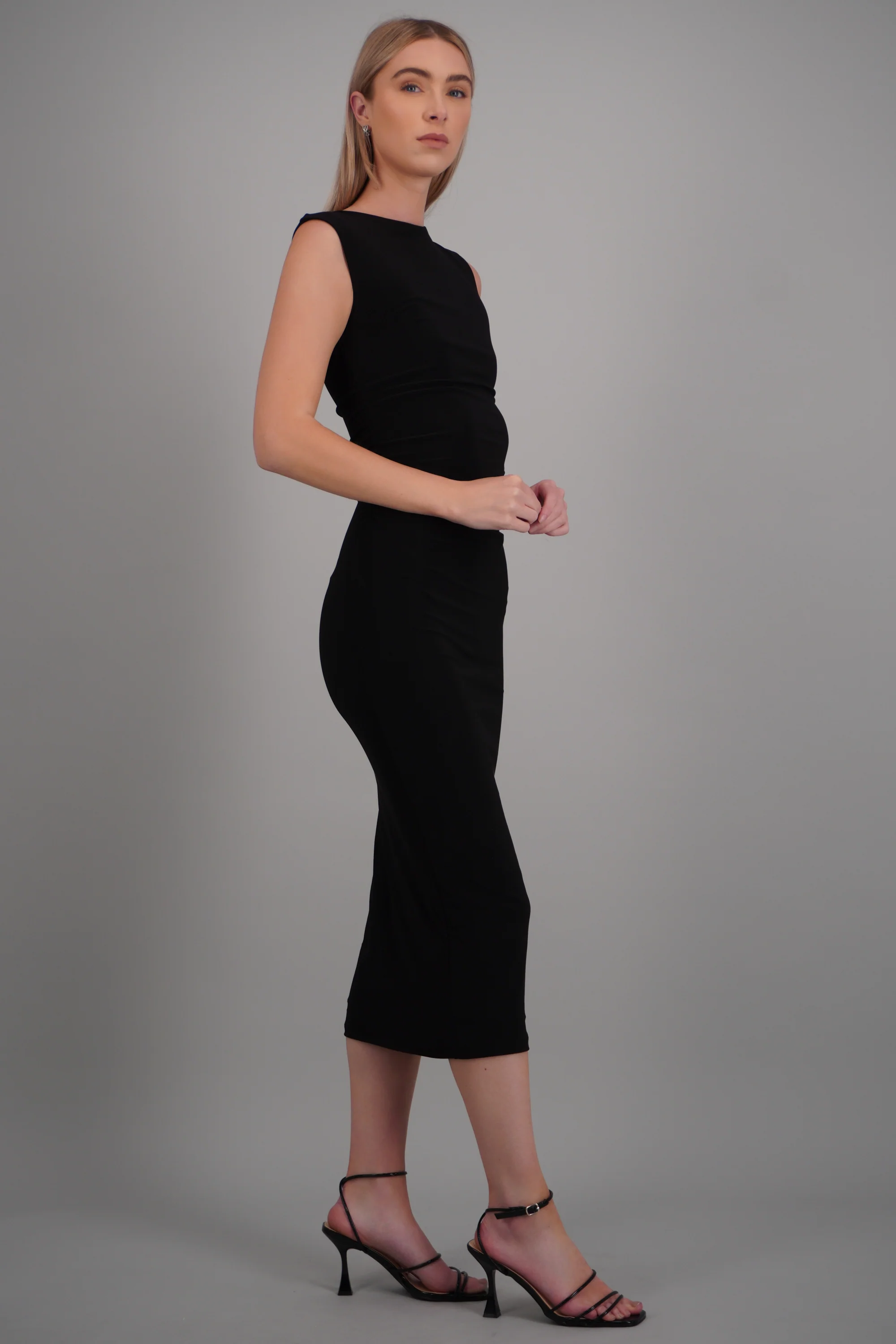 Vestido maxi detalle drapeado liso - Image 2