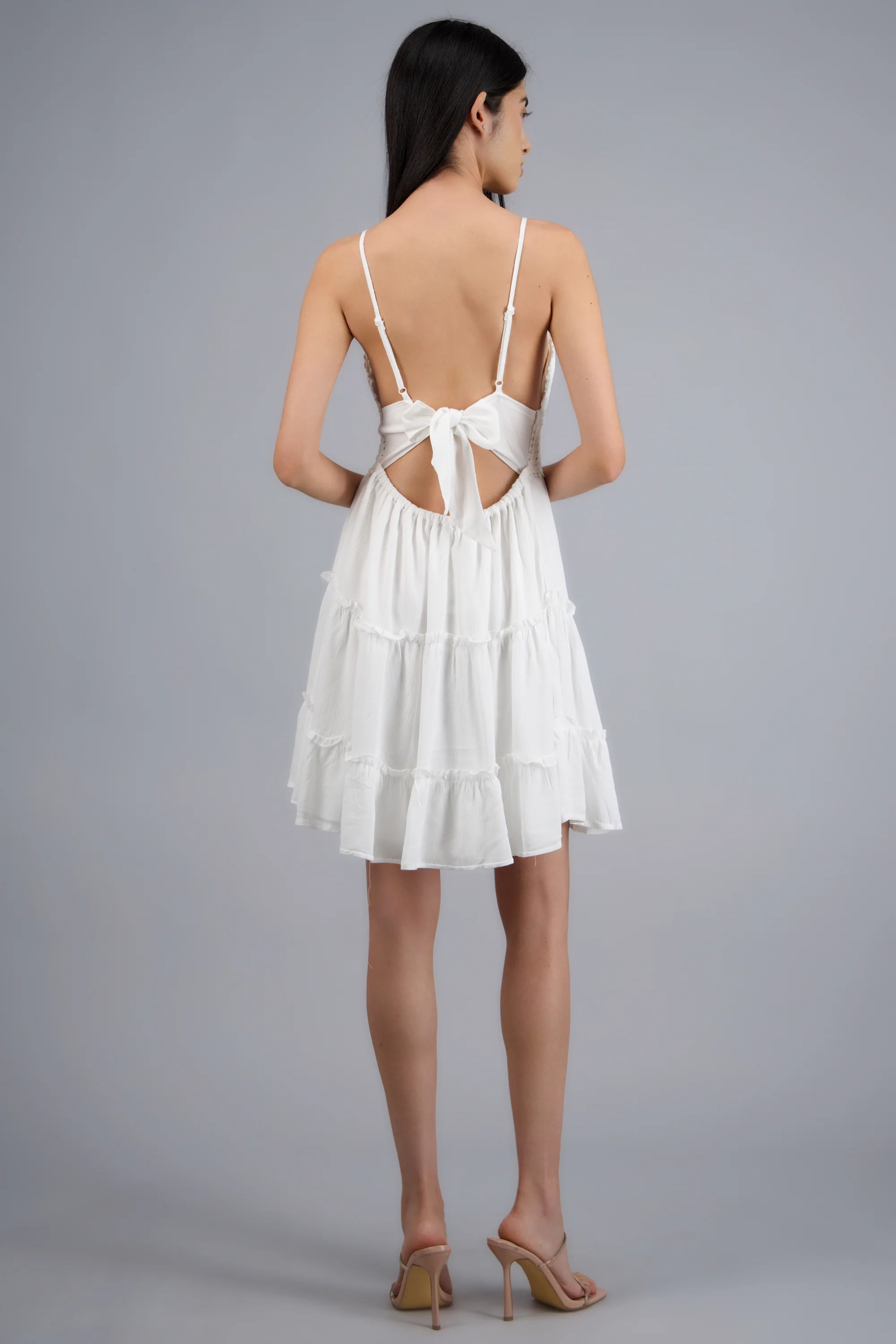 VESTIDO MINI LISO CON CROCHET - Image 4