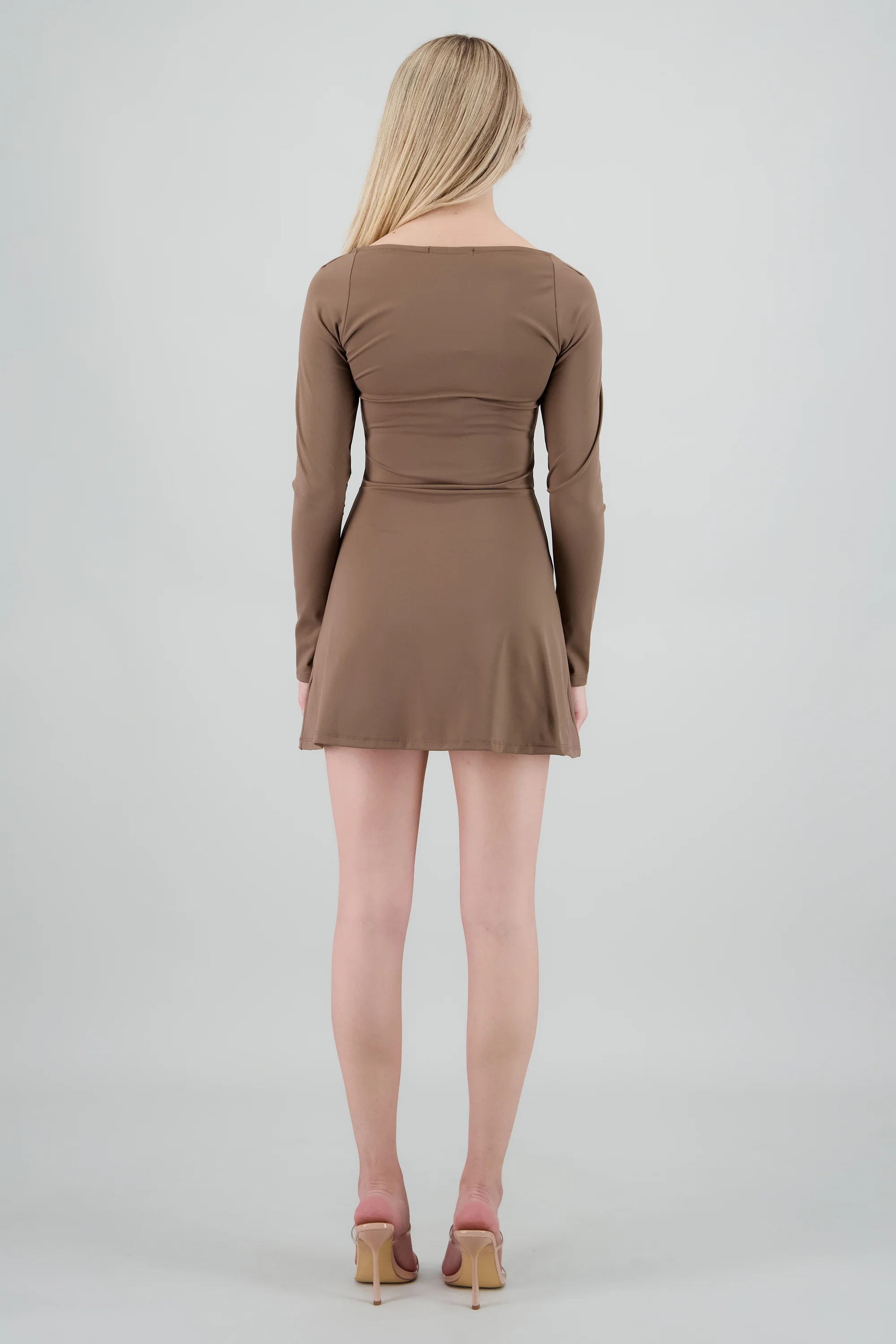 Vestido mini manga larga cuello cuadrado - Image 4