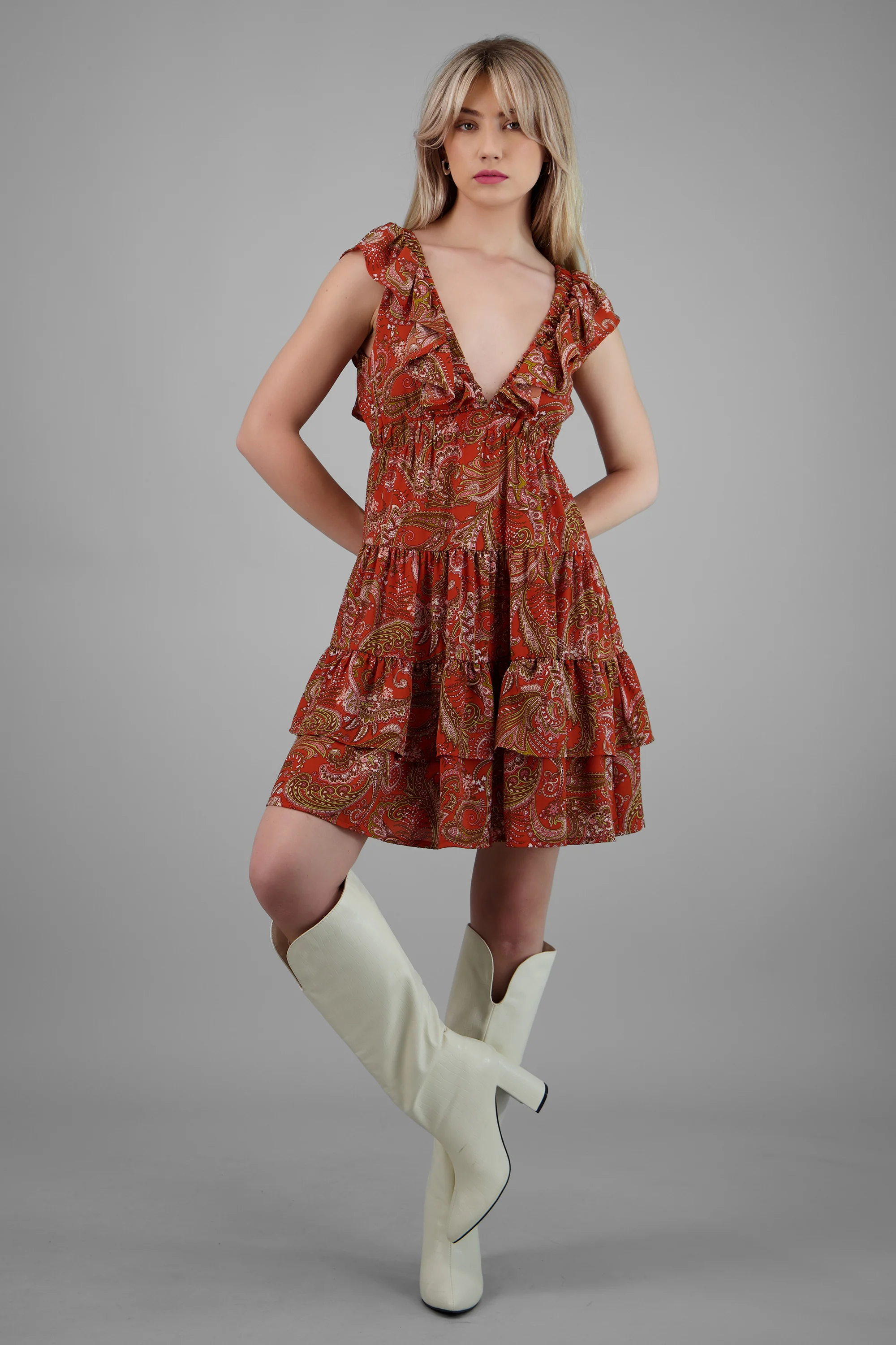 Vestido mini paisley amarre espalda