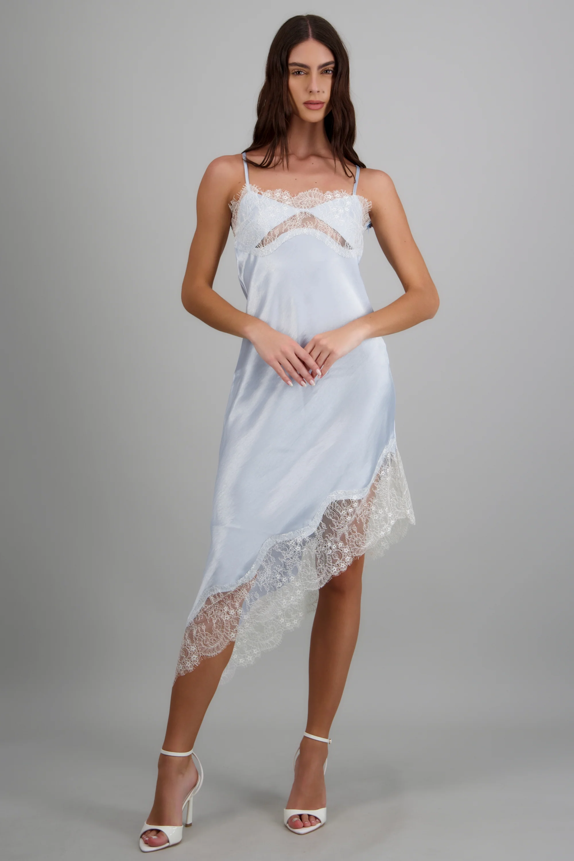 Vestido satin con encaje