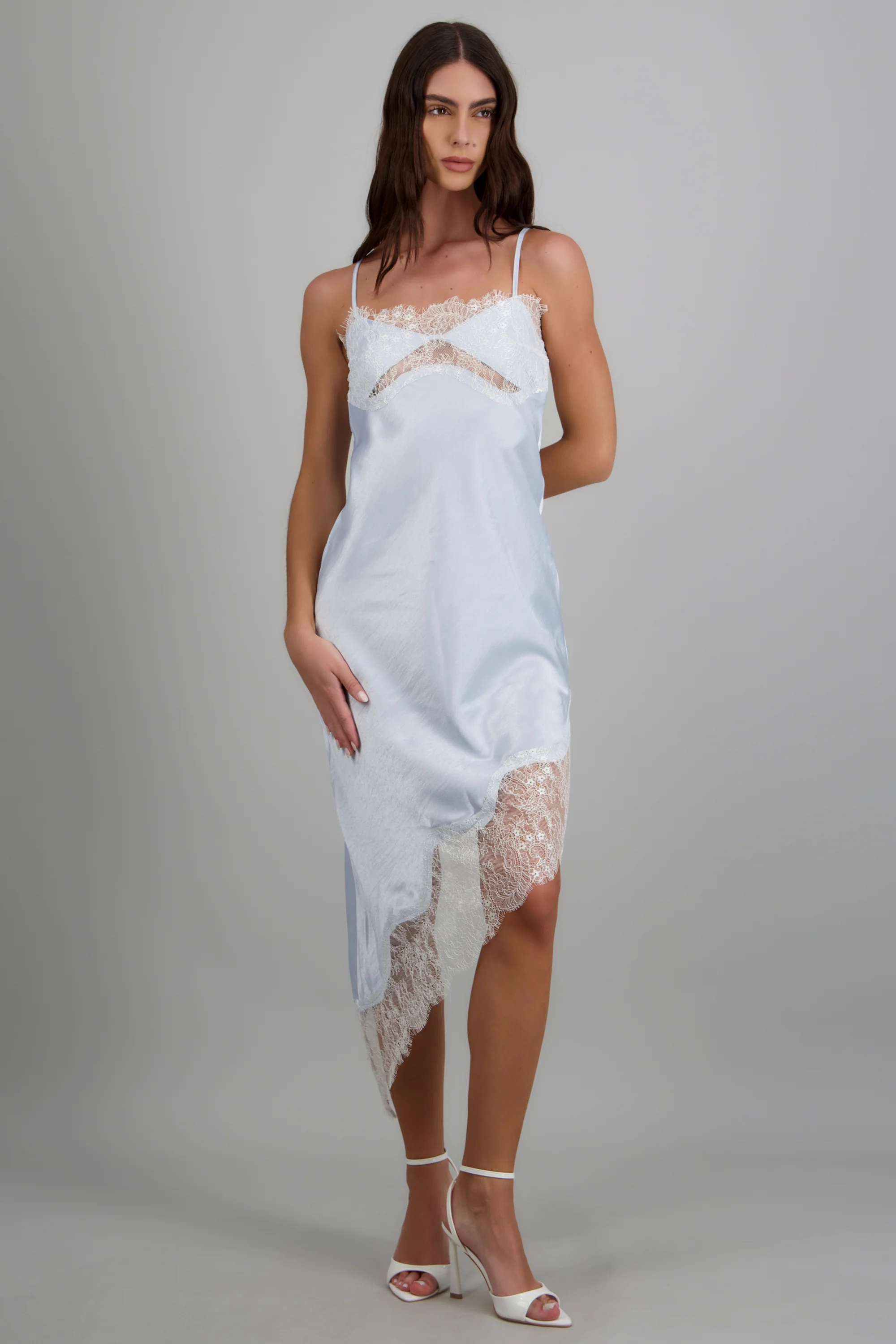 Vestido satin con encaje - Image 3