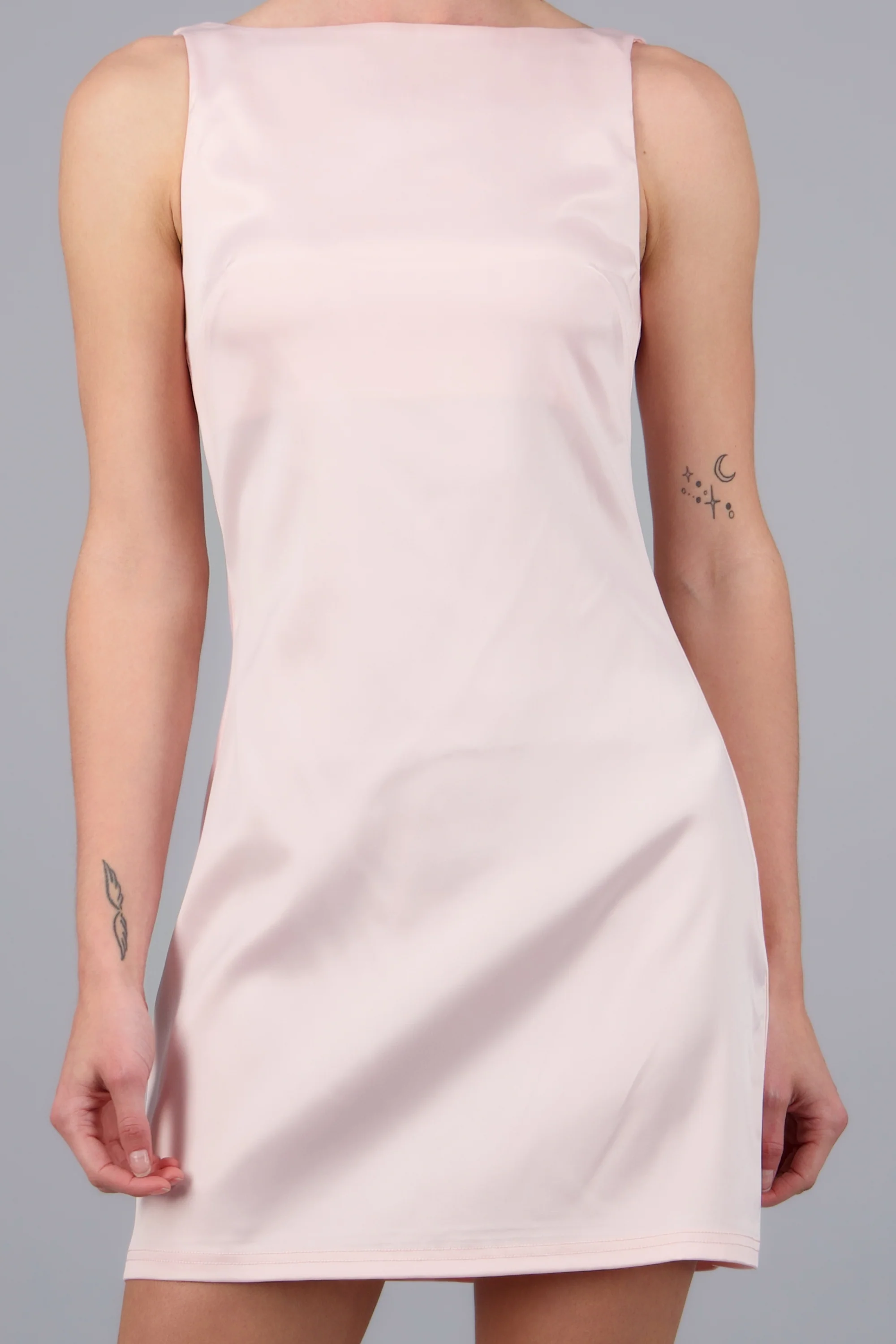 Vestido satin halter liso - Image 5