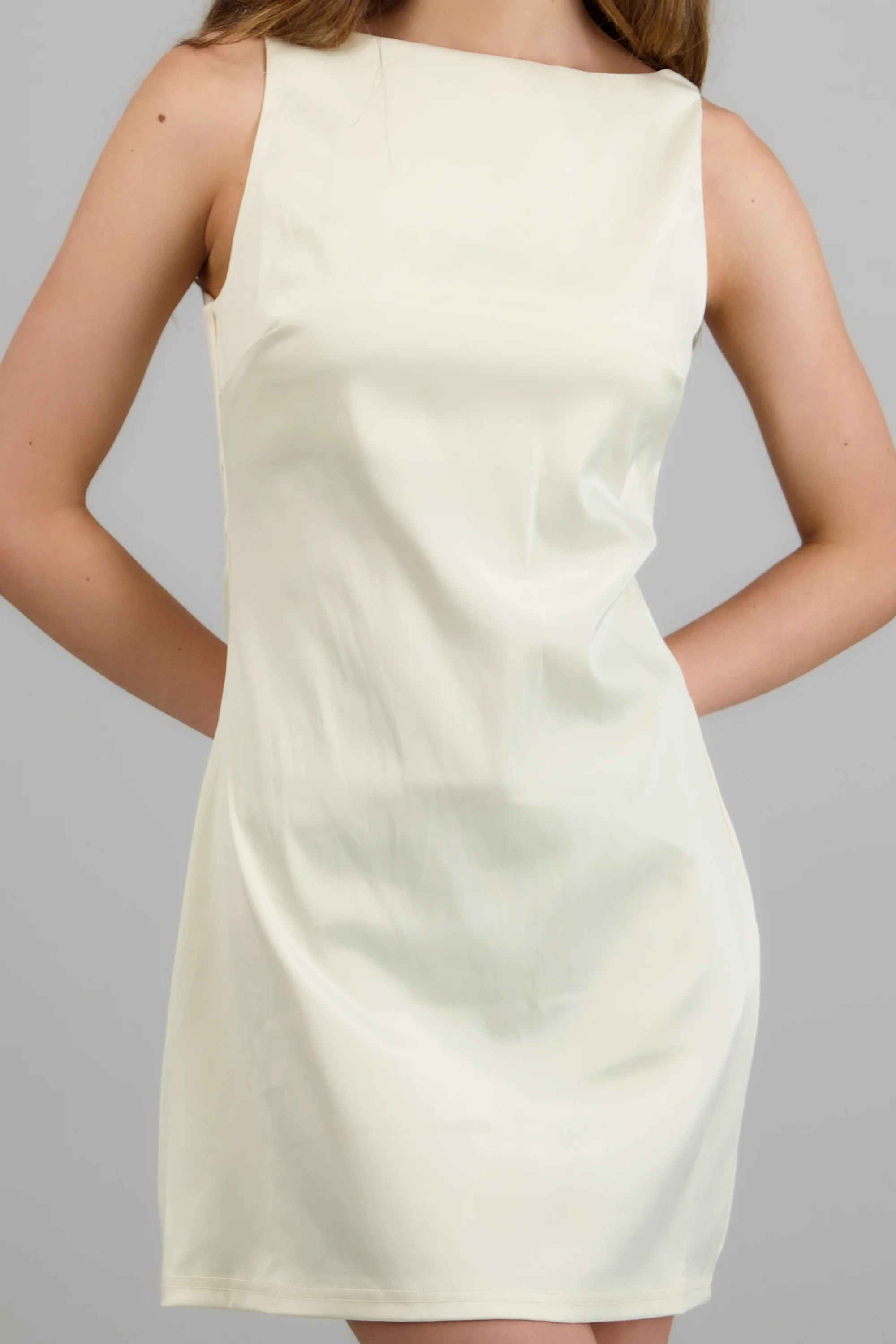 Vestido satin halter liso - Image 5