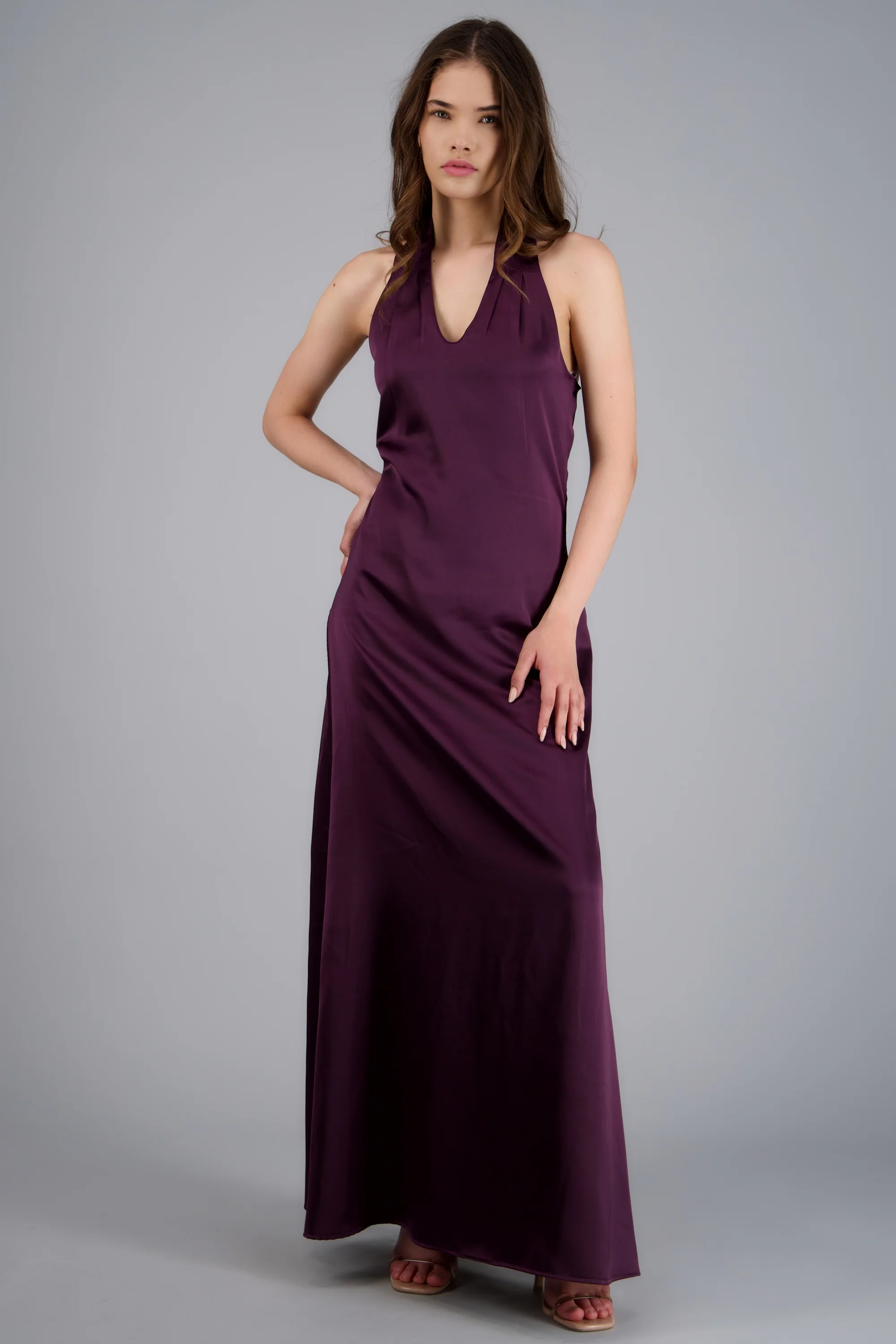 Vestido satin maxi escote halter - Image 2