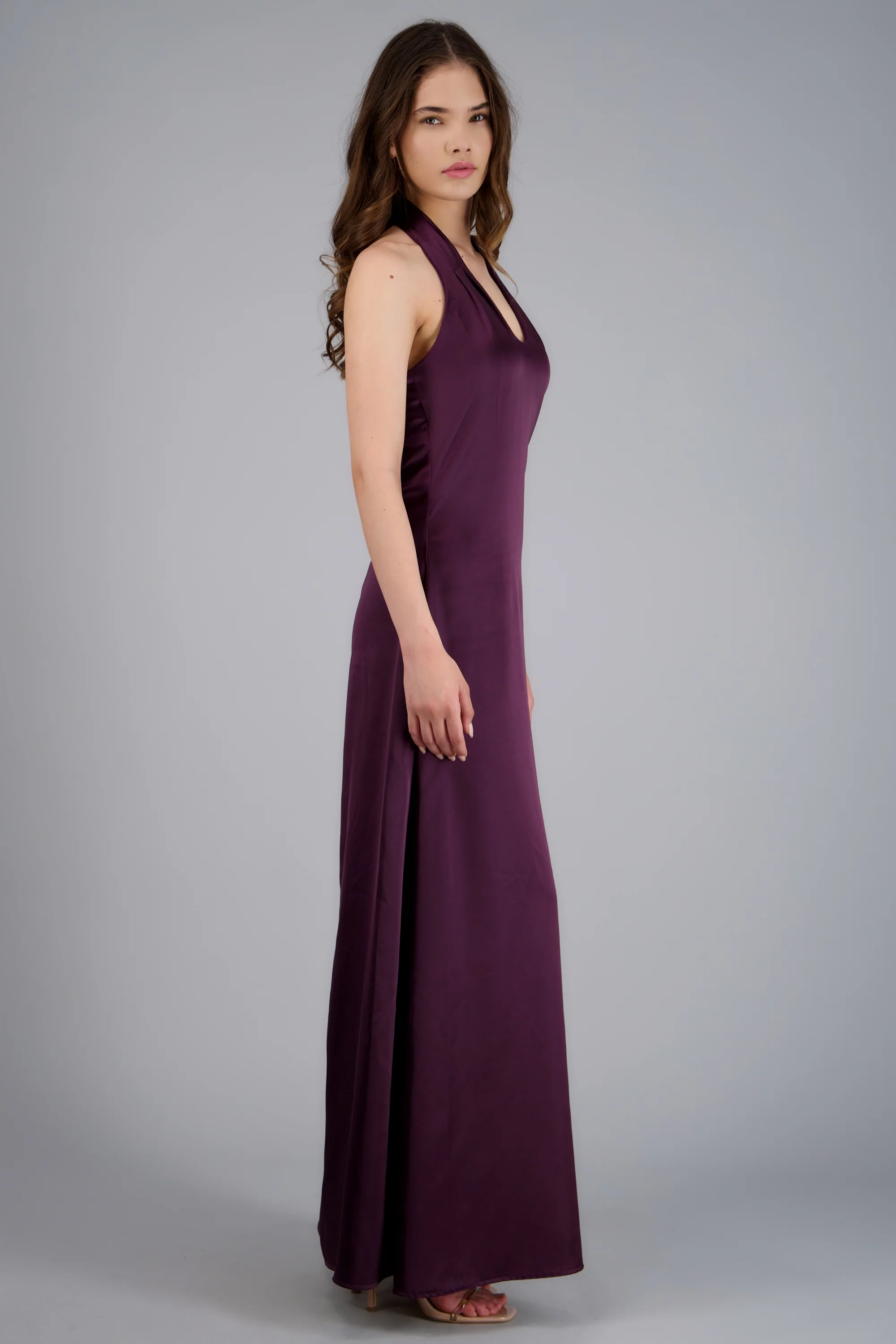 Vestido satin maxi escote halter - Image 3
