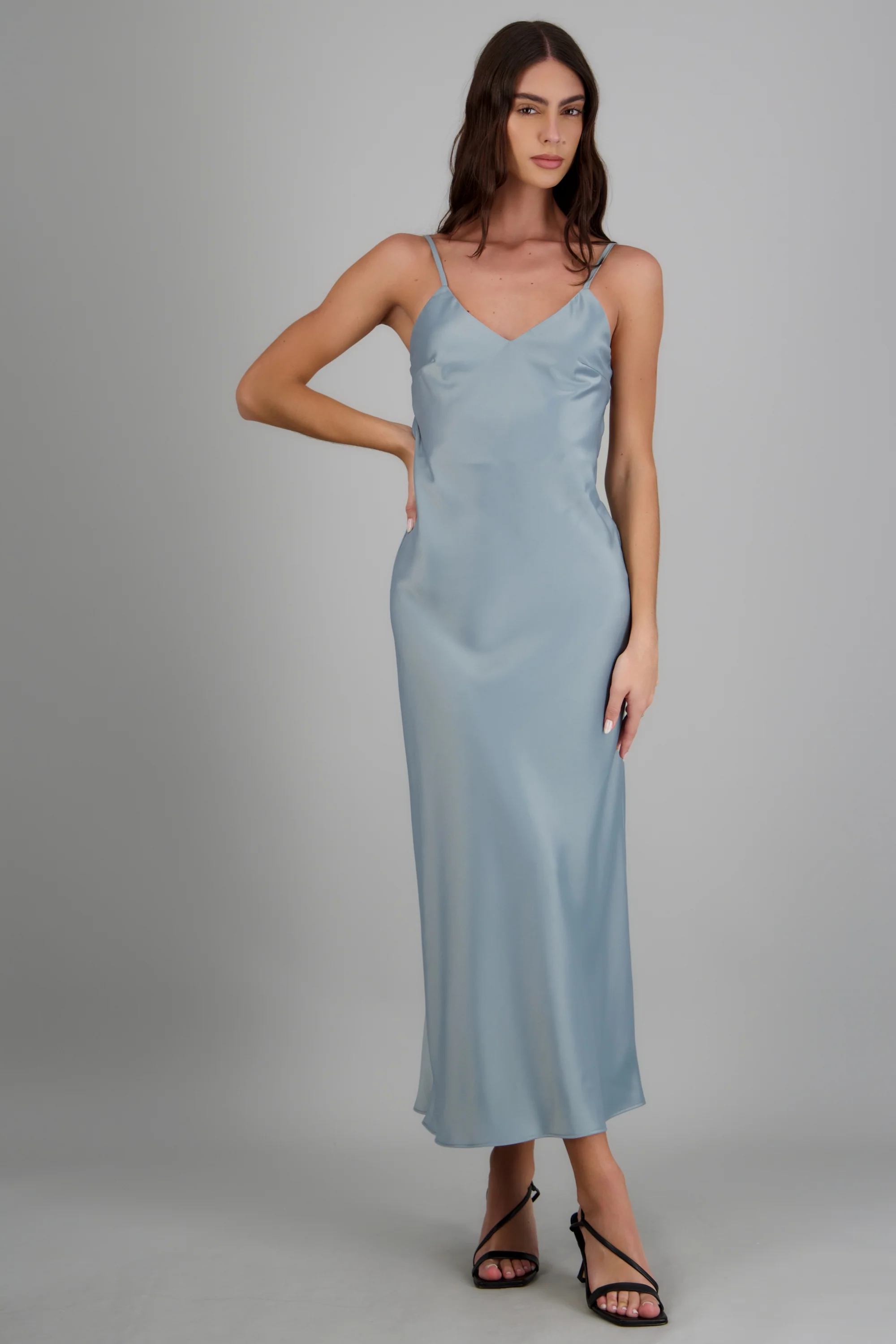 Vestido satinado detalle espalda descubierta