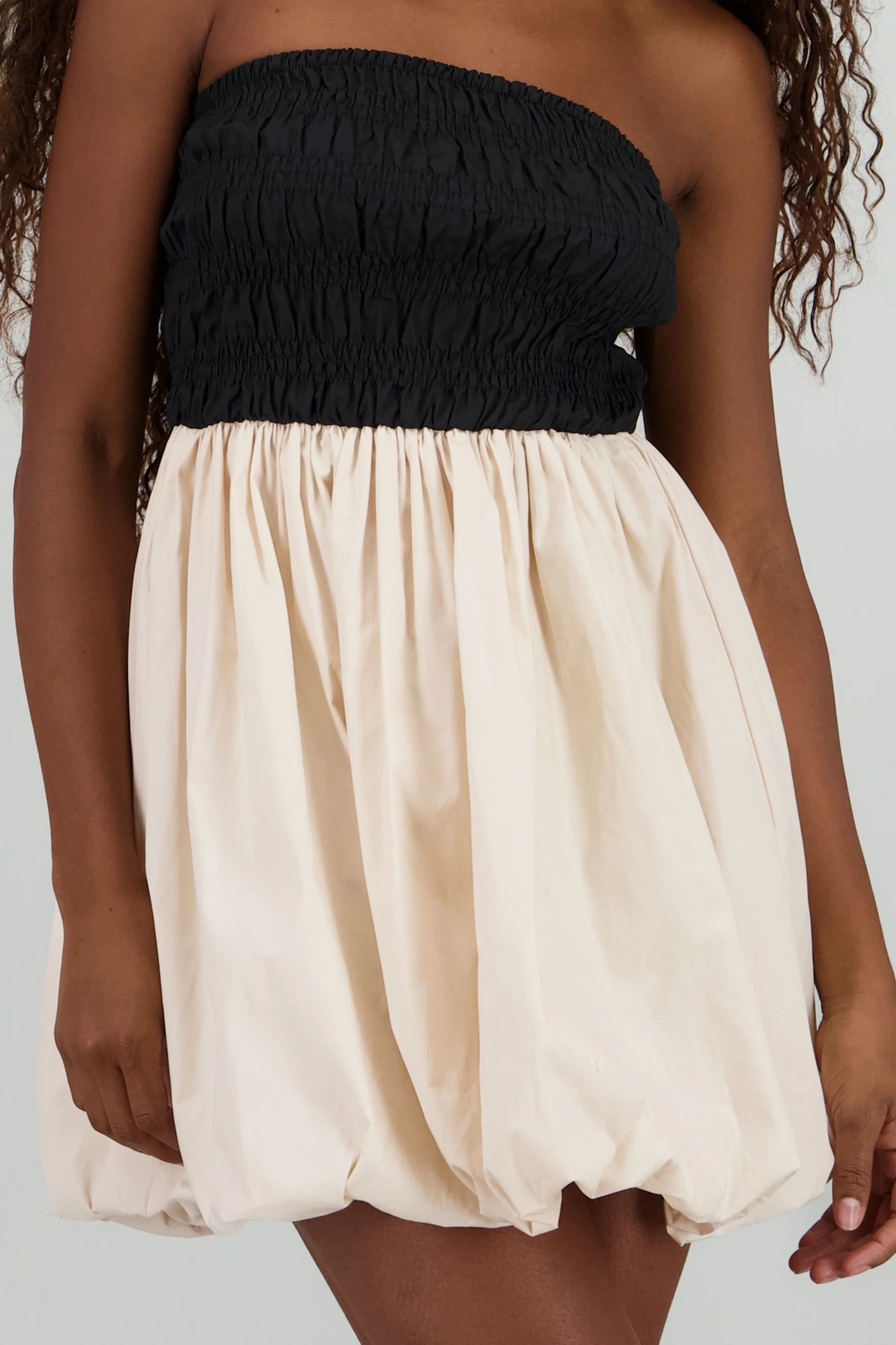 Vestido strapless buble contraste - Image 5