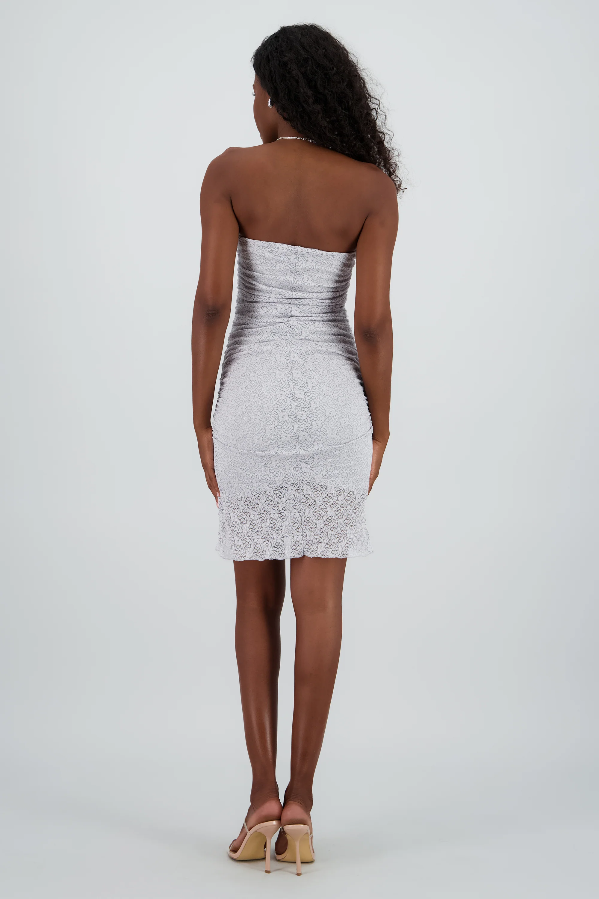 Vestido strapples drapeado encaje - Image 4