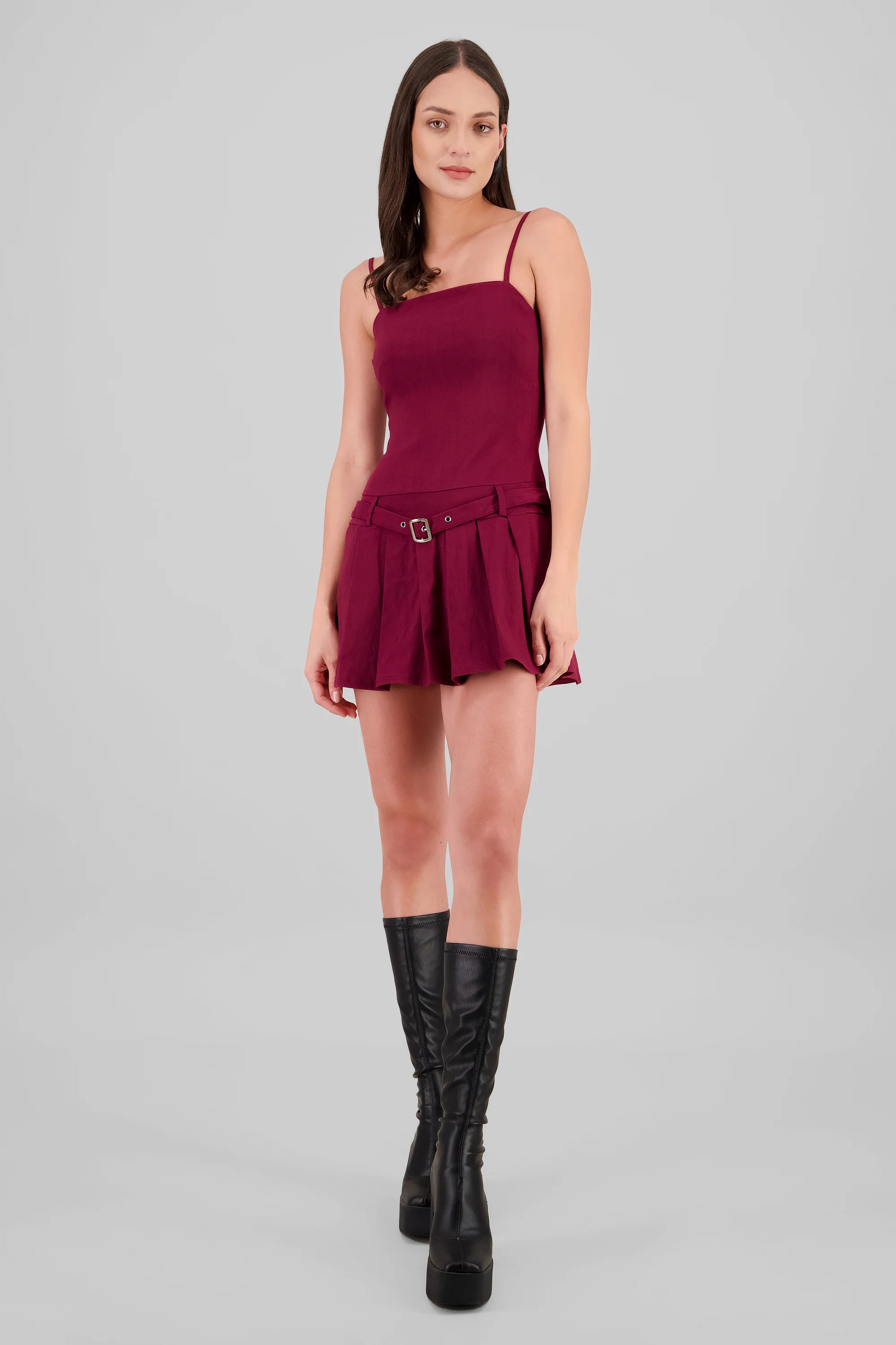 Vestido tableado por cinturon